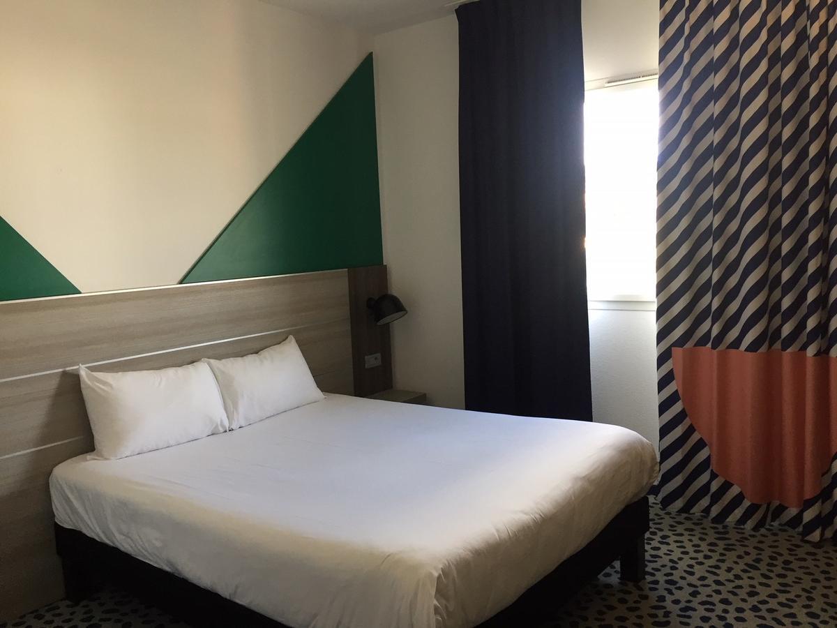 Ibis Styles Marseille Plan De Campagne Hotel Les Pennes-Mirabeau Exterior photo