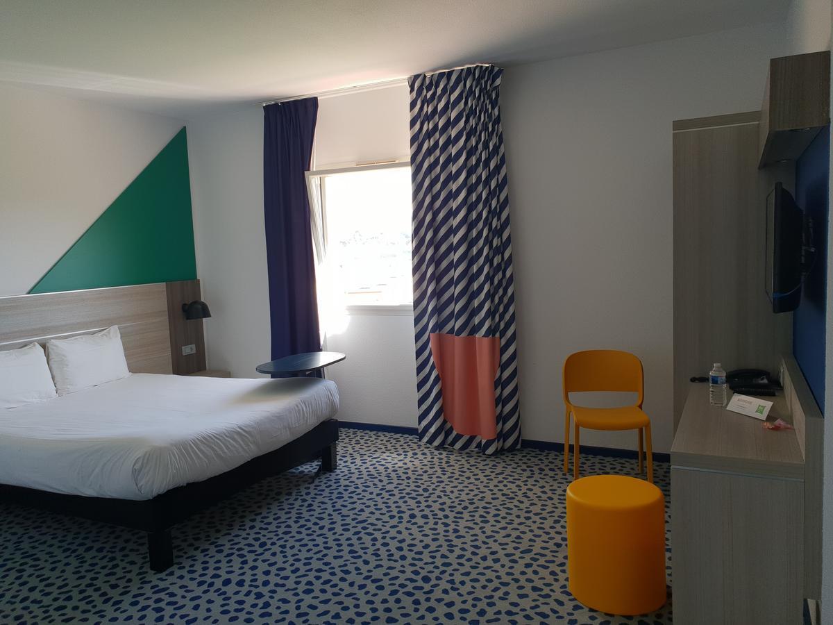 Ibis Styles Marseille Plan De Campagne Hotel Les Pennes-Mirabeau Exterior photo