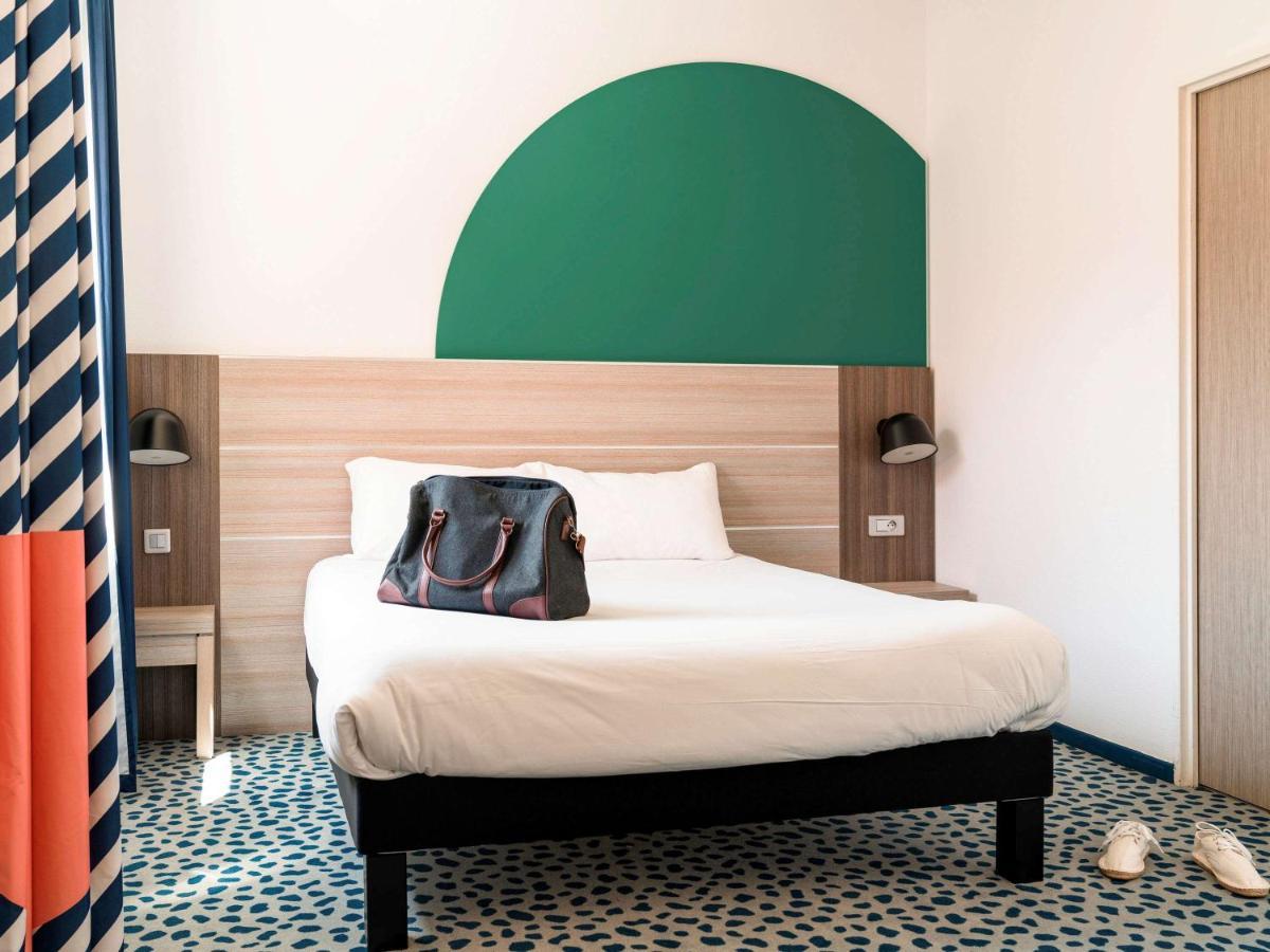 Ibis Styles Marseille Plan De Campagne Hotel Les Pennes-Mirabeau Exterior photo